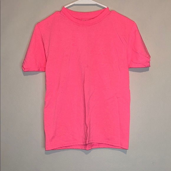 Gildan Bright Pink DryBlend T-Shirt - Picture 1 of 3